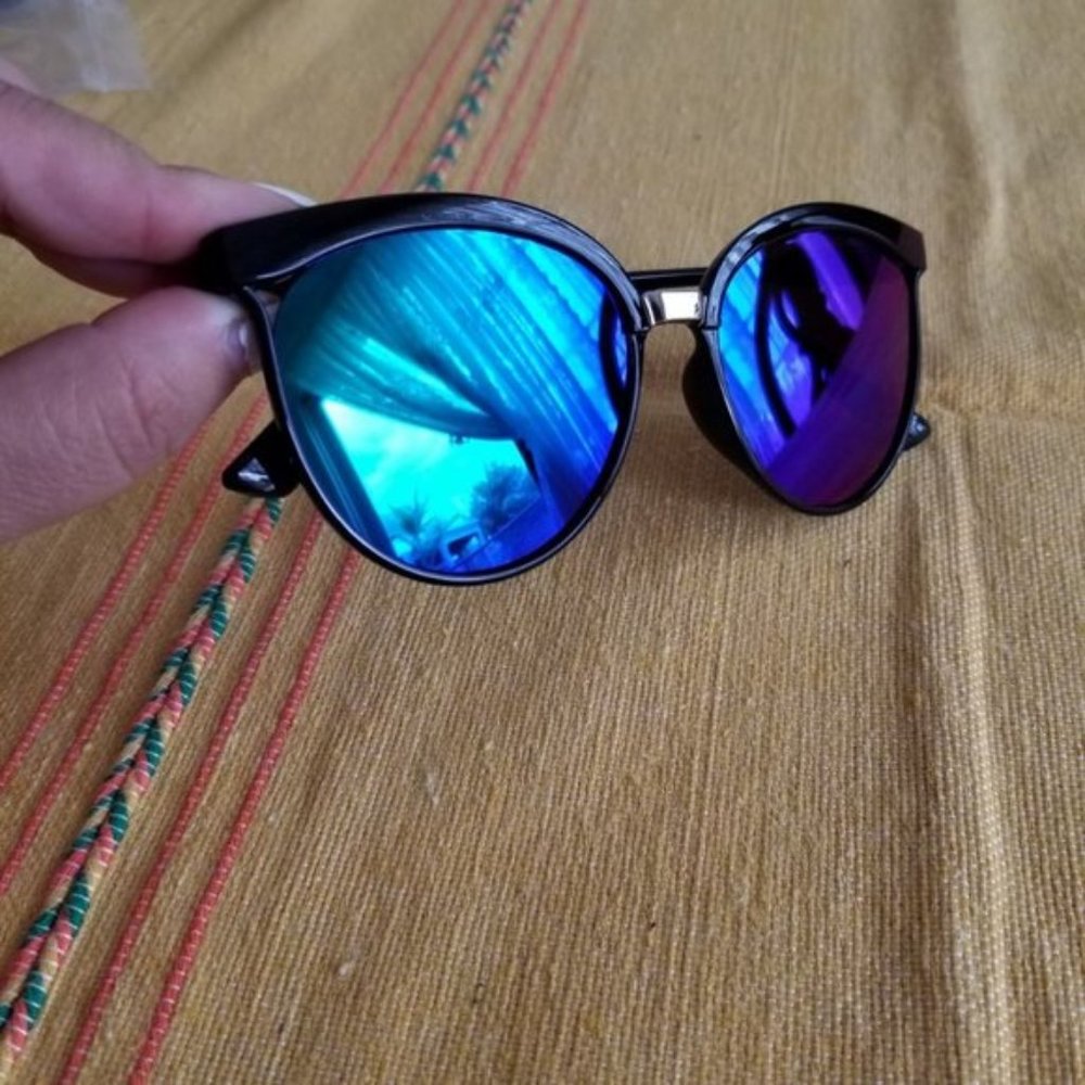 Women sunglasses
